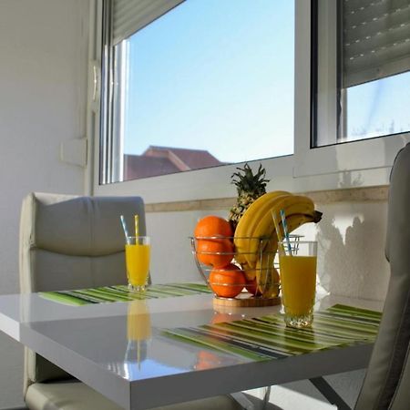 Mihaela Studio Apartmans 150M Near The Beach Kaštela 외부 사진