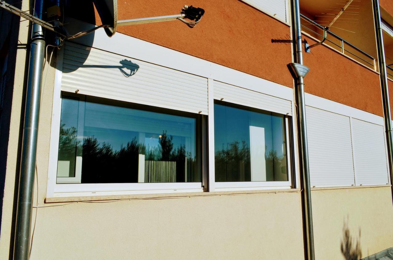 Mihaela Studio Apartmans 150M Near The Beach Kaštela 외부 사진