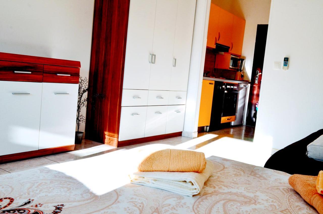 Mihaela Studio Apartmans 150M Near The Beach Kaštela 외부 사진