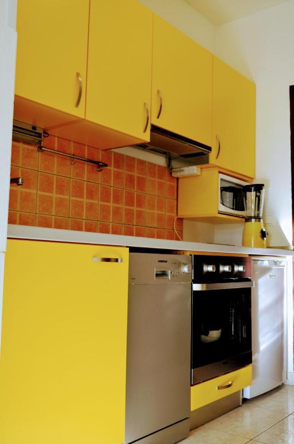 Mihaela Studio Apartmans 150M Near The Beach Kaštela 외부 사진