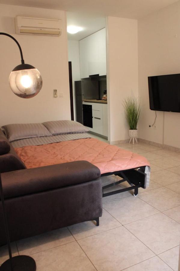 Mihaela Studio Apartmans 150M Near The Beach Kaštela 외부 사진