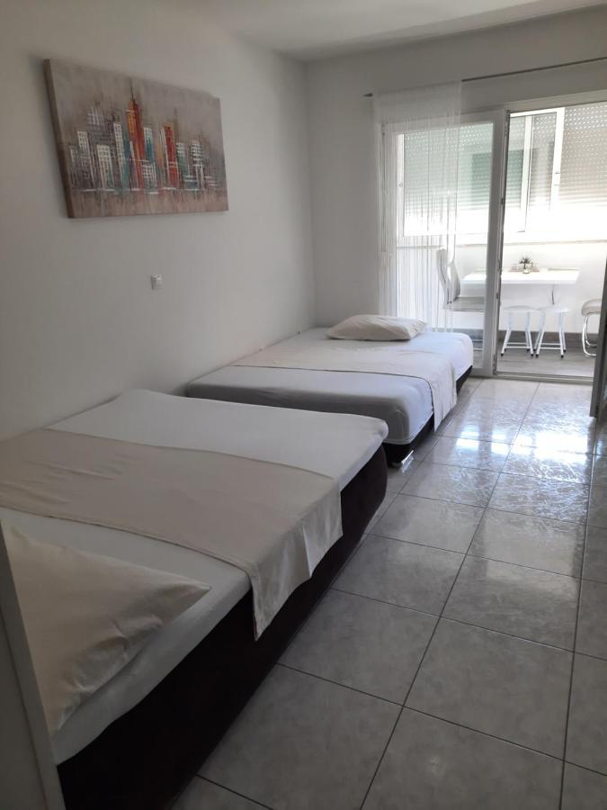Mihaela Studio Apartmans 150M Near The Beach Kaštela 외부 사진